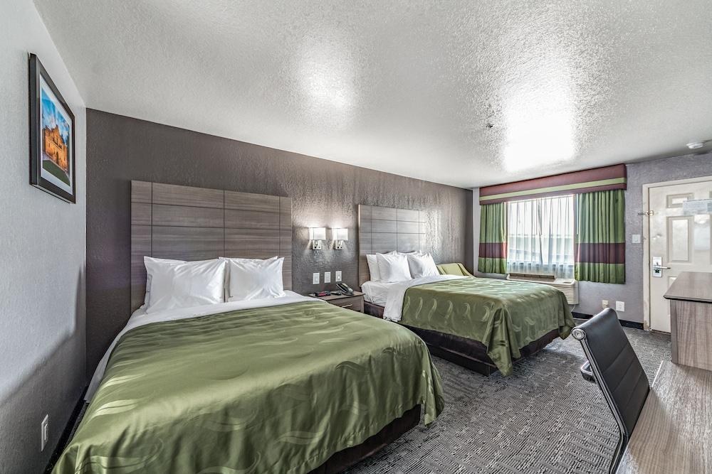 Quality Inn I-10 East near AT&T Center photo 1