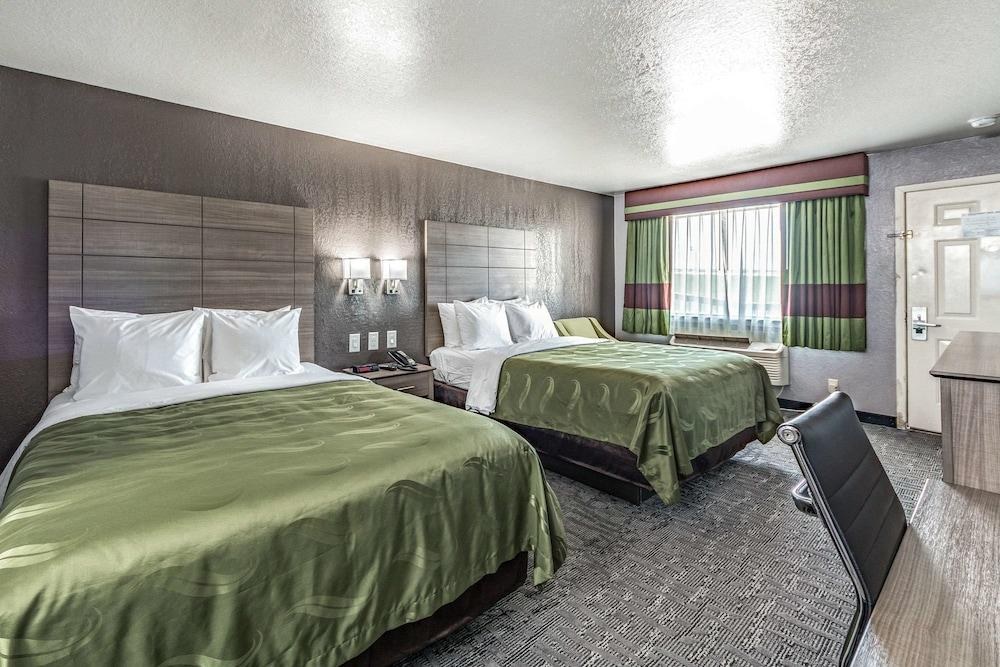 Quality Inn I-10 East near AT&T Center photo 2