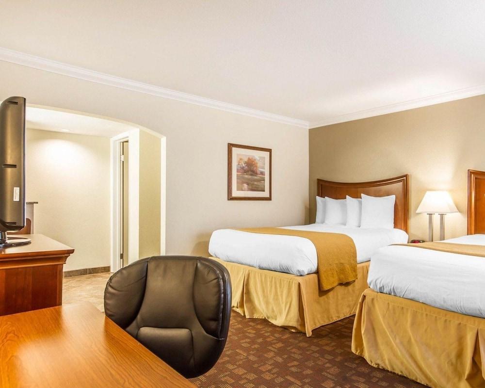 Quality Inn Sacramento Convention Center photo 2
