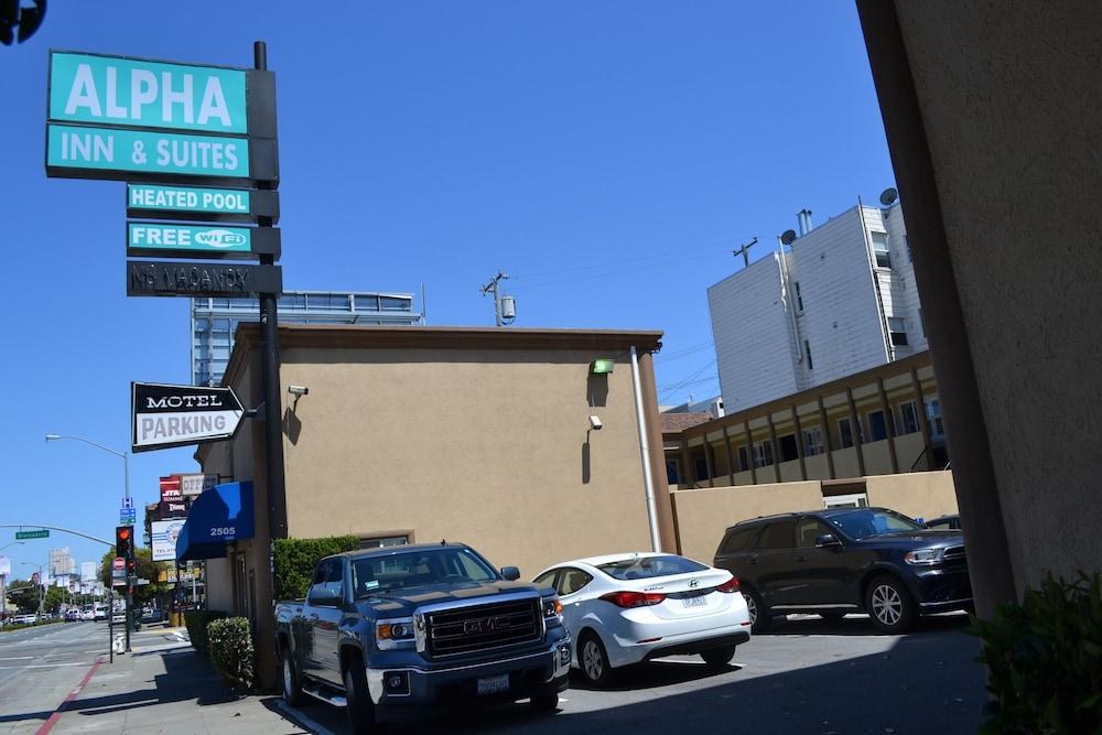 Alpha Inn & Suites photo 4