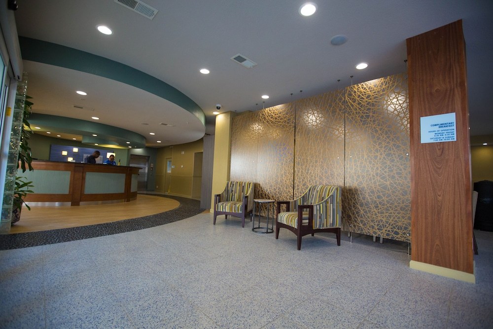 Holiday Inn Express St Louis - Central West End photo 1