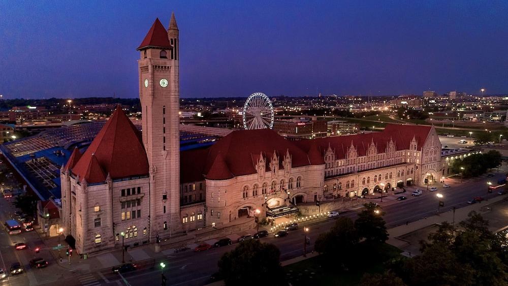 St. Louis Union Station Curio Collection by Hilton photo 2