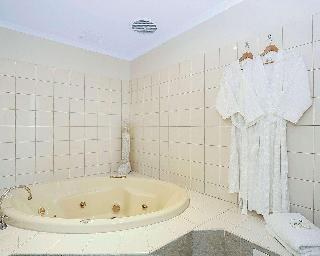 Quality Inn & Suites The Menzies photo 2