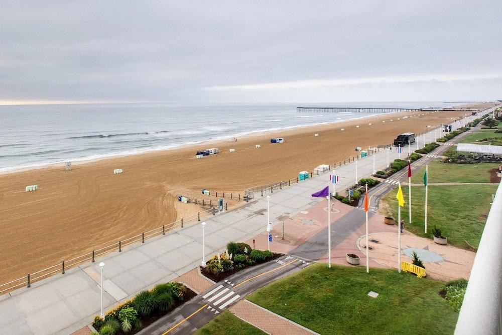 Comfort Inn & Suites Oceanfront photo 4
