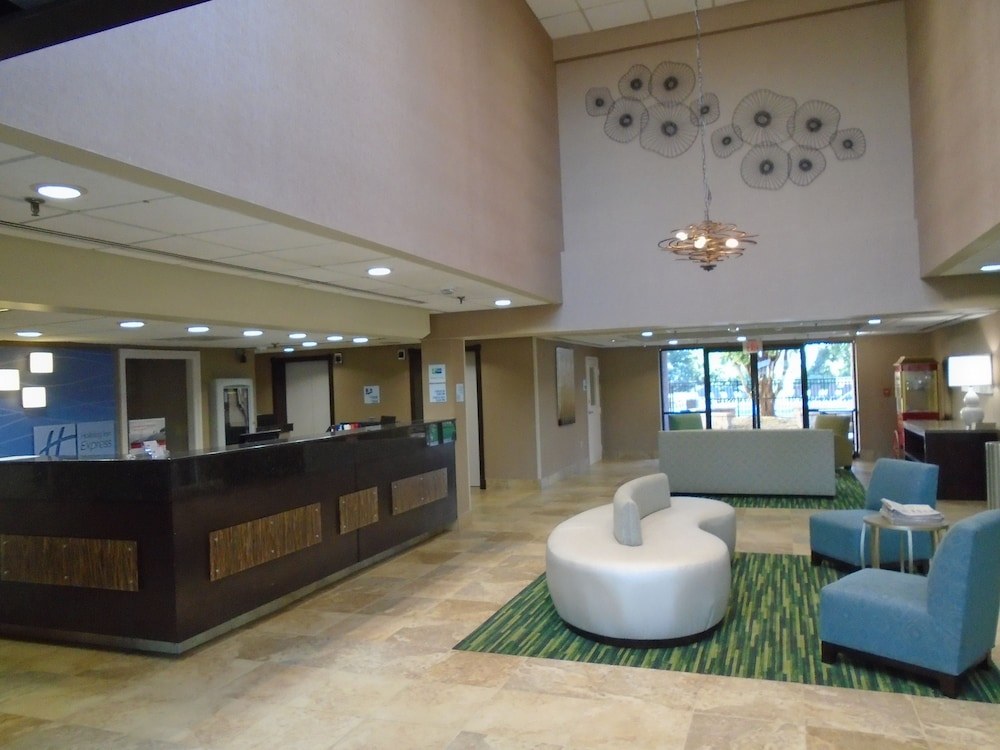 Holiday Inn Express Richmond E Midlothian Turnpike photo 1