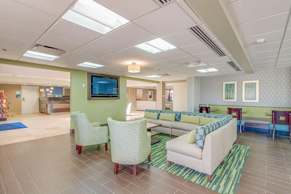 Holiday Inn Express Richmond E Midlothian Turnpike photo 2