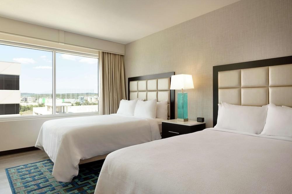 Embassy Suites by Hilton San Antonio Landmark photo 2