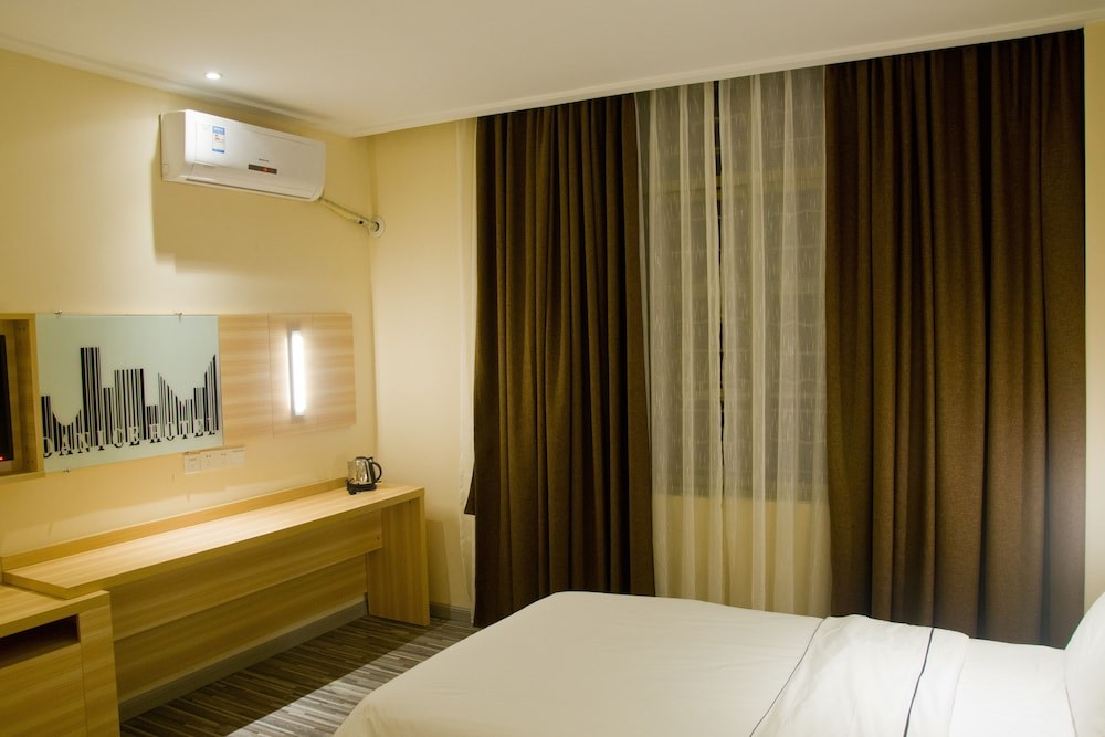 Denise Hotel Guangzhou (ShangXiaJiu) photo 1