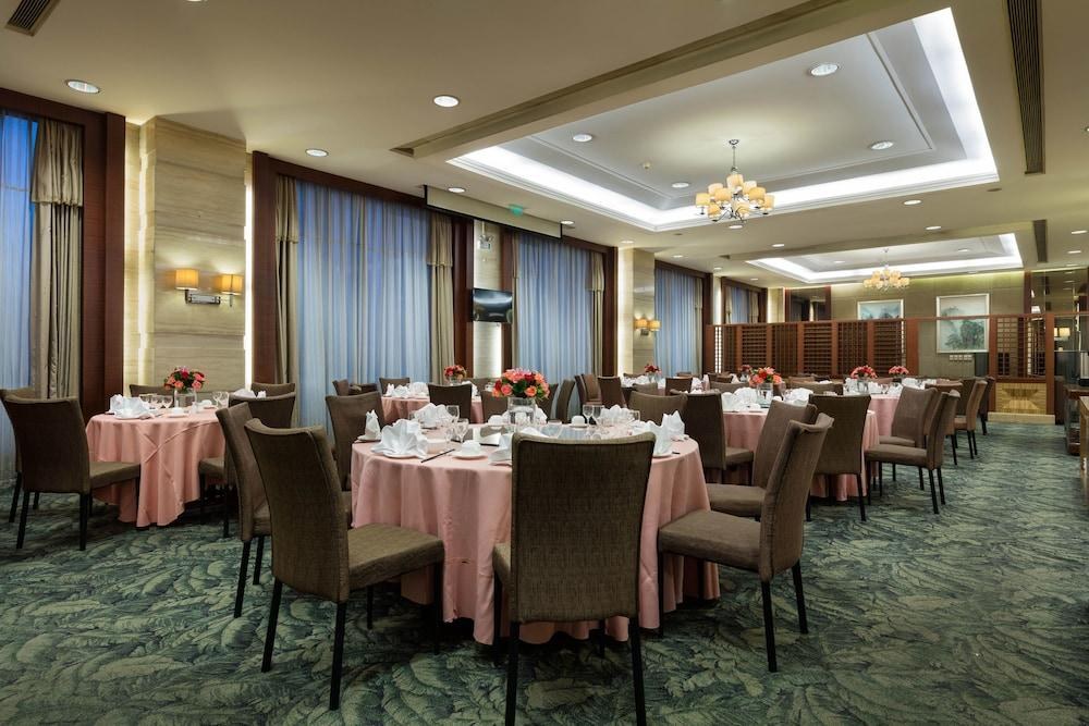 Ramada Beijing North Hotel photo 3