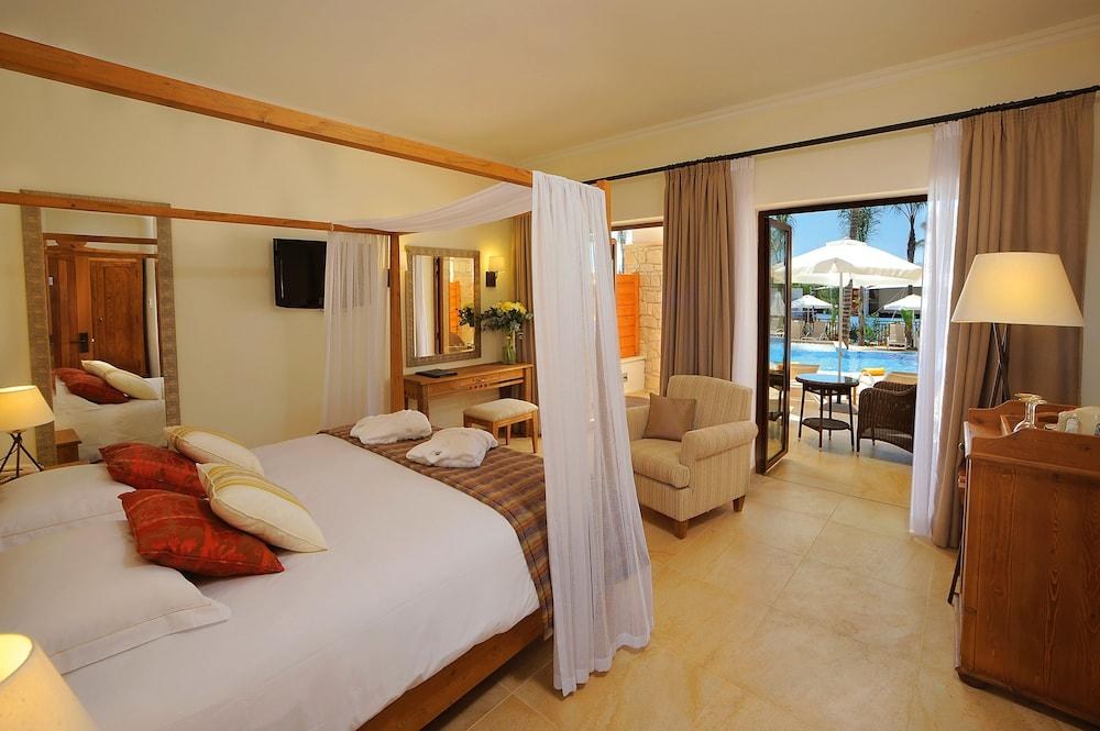 Olympic Lagoon Resort photo 3