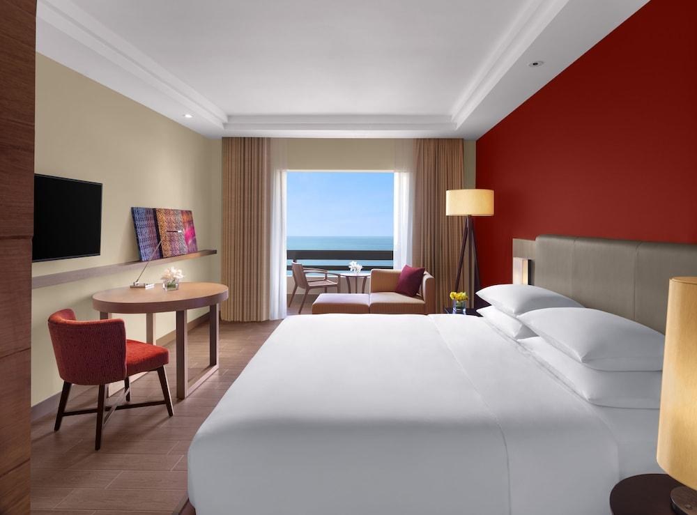 Hyatt Regency Kuantan Resort photo 2