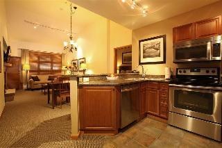Zephyr Mountain Lodge photo 3