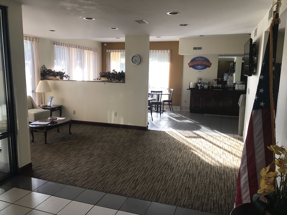 Baymont by Wyndham Cave City photo 1