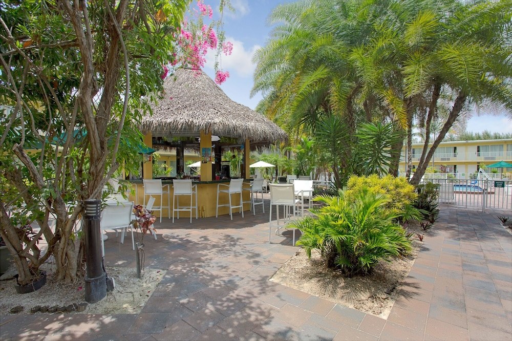 RAMADA BY WYNDHAM FORT LAUDERDALE AIRPORT/CRUISE PORT
