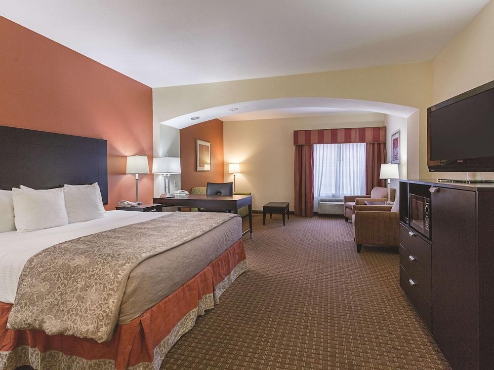 La Quinta Inn and Suites Houston Normandy photo 4