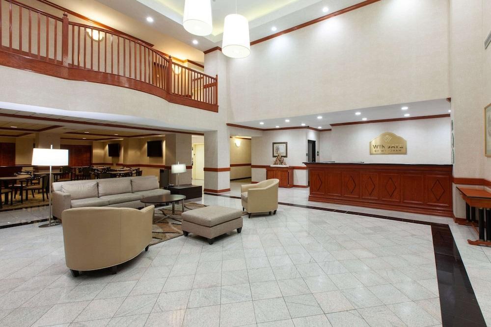 Wingate by Wyndham Houston Willowbrook photo 4