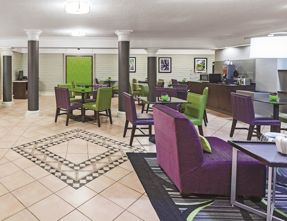 Travelodge by Wyndham Houston Cy-Fair photo 1