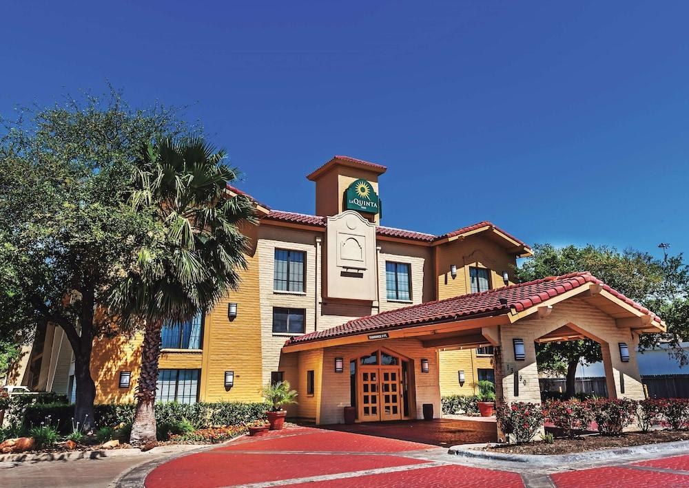 Travelodge by Wyndham Houston Cy-Fair photo 2