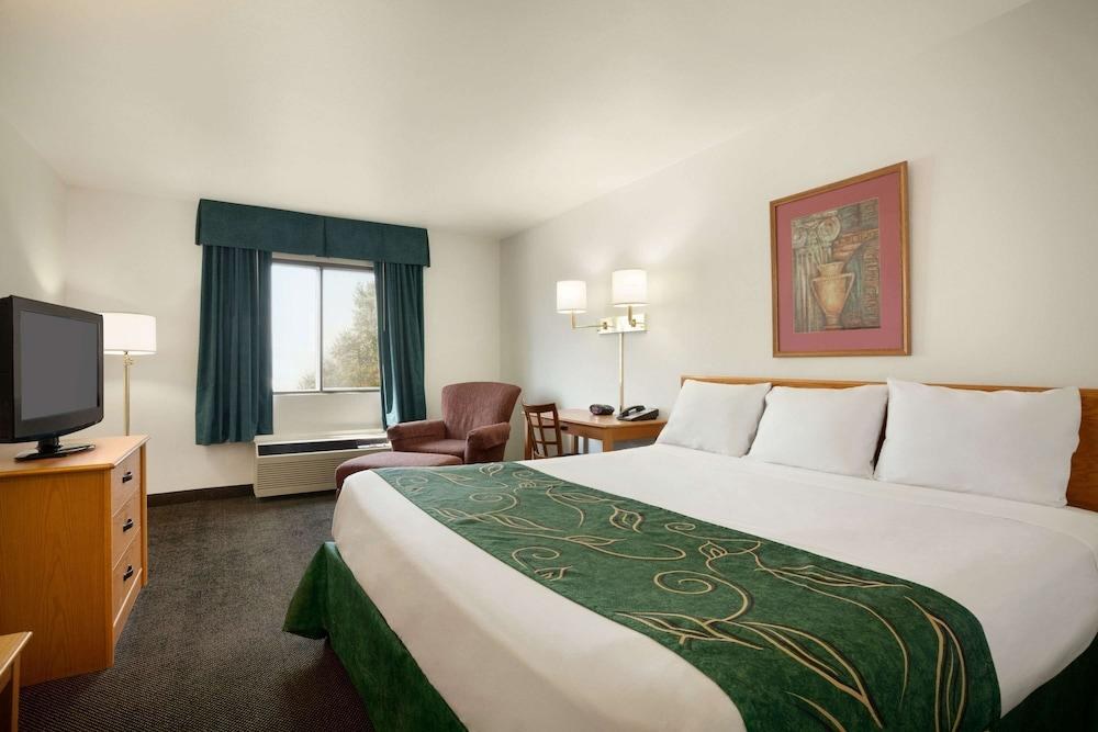 Baymont by Wyndham Elko photo 2