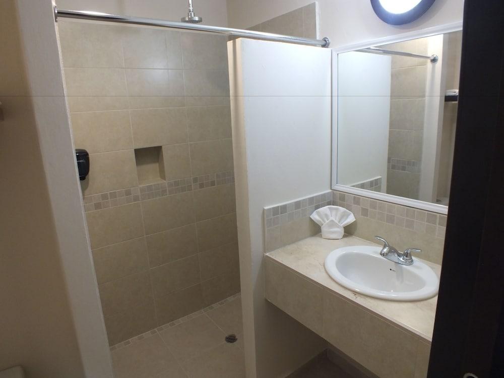 SAHARA HOTEL photo 3