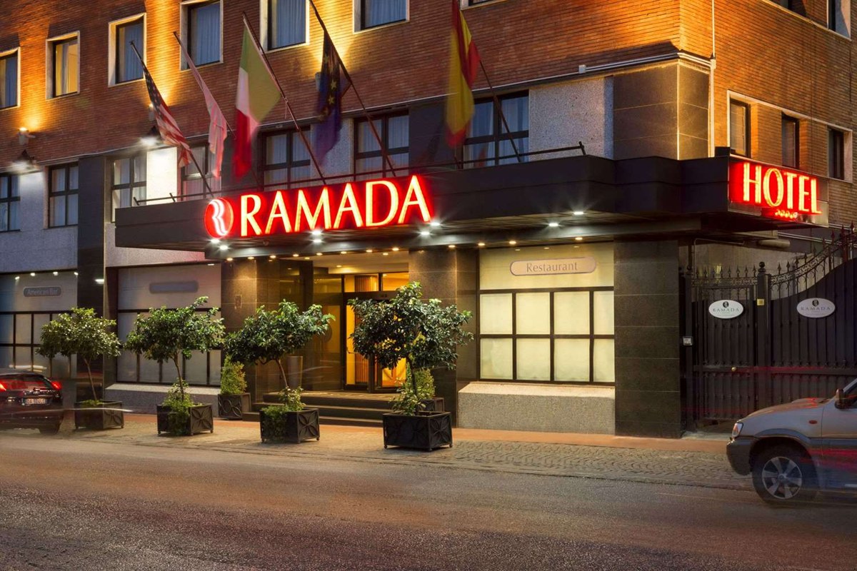 Ramada by Wyndham Naples photo 1