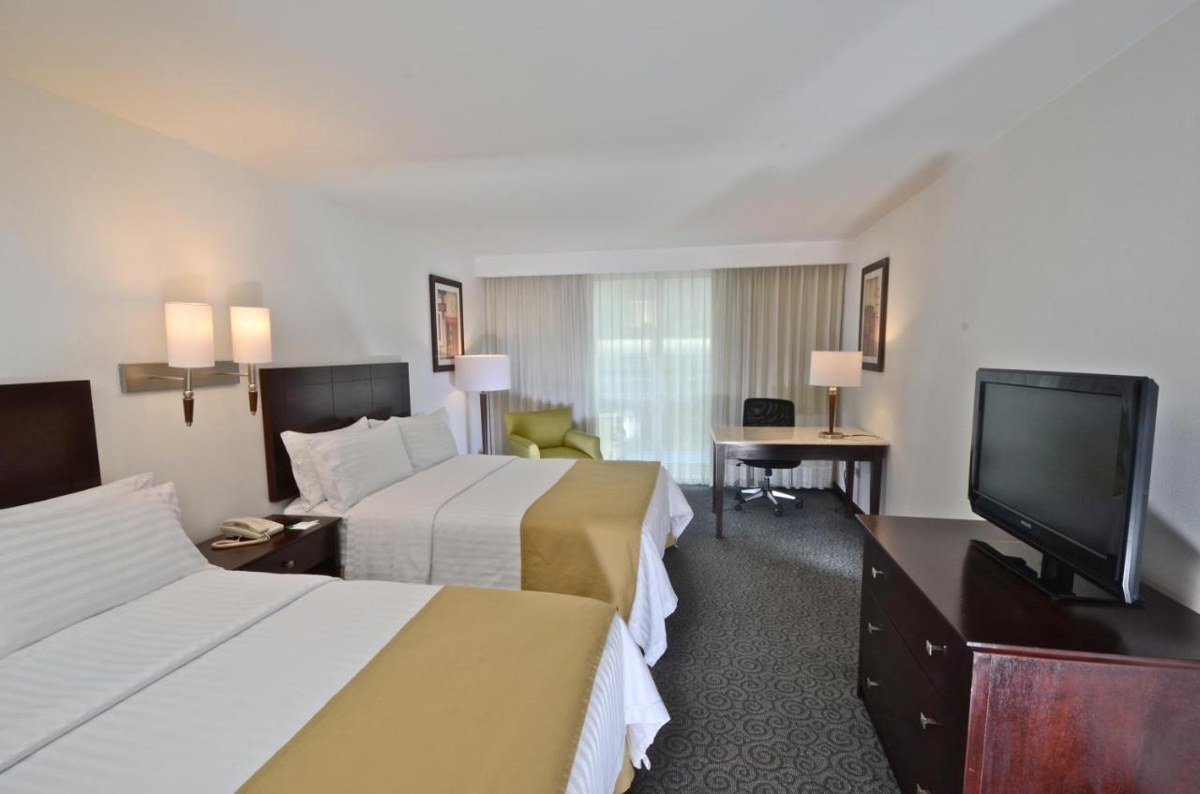 HOLIDAY INN MONTERREY VALLE photo 1