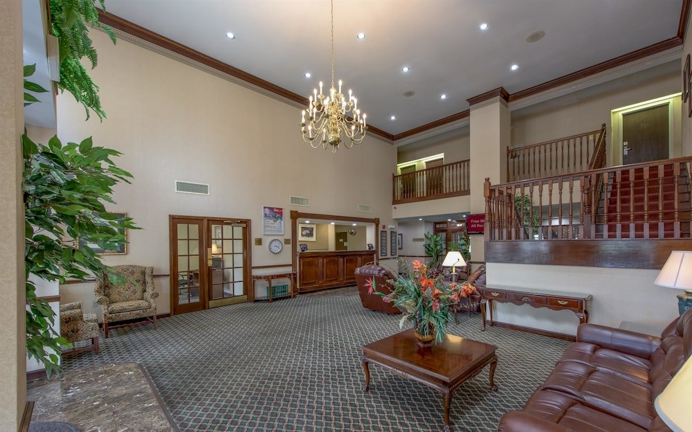 Red Roof Inn & Suites Albany, GA photo 1