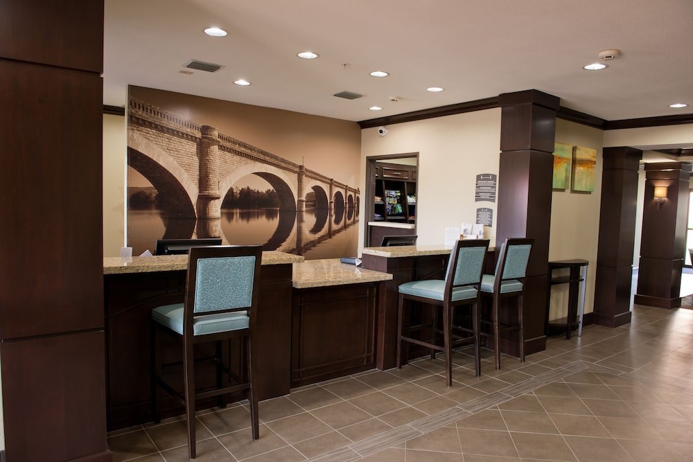 STAYBRIDGE SUITES HOUSTON NW/WILLOWBROOK photo 1