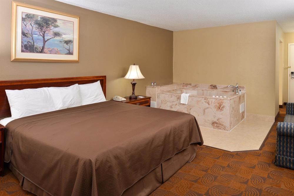 Studio 6  Suites Memphis, TN ¿ East Memphis photo 2