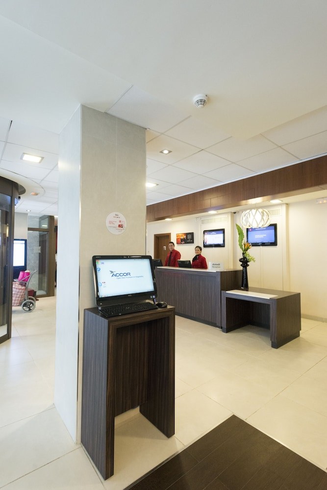 IBIS TUNIS photo 1
