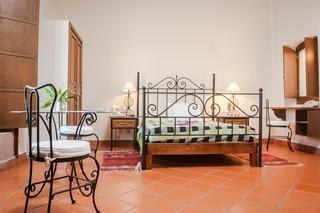 Hacienda Los Laureles photo 3
