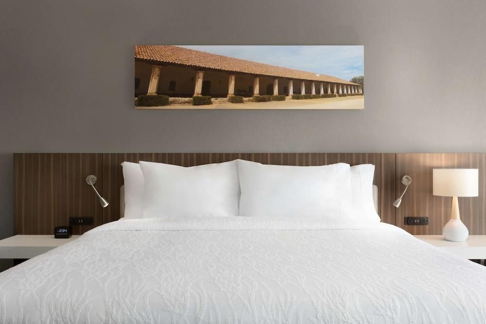 Hilton Garden Inn Lompoc photo 2