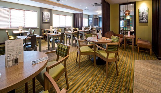 Premier Inn Premier Inn Glasgow Braehead photo 2