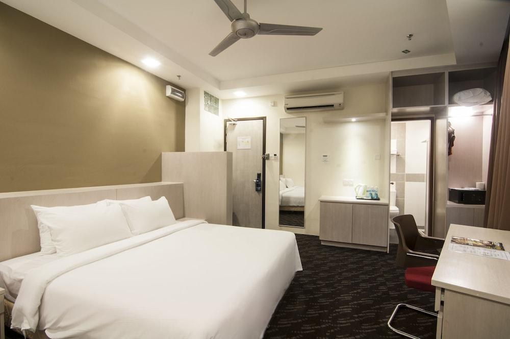 Palette KL Sentral Station Formerly Scott Hotel photo 1