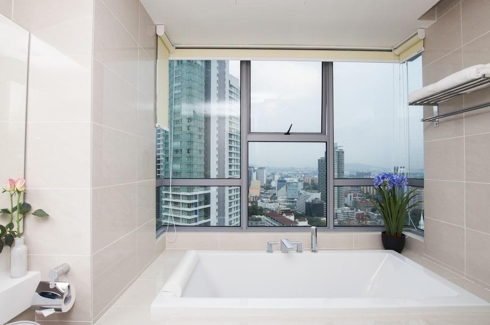 Suasana Suites Bukit Ceylon photo 3