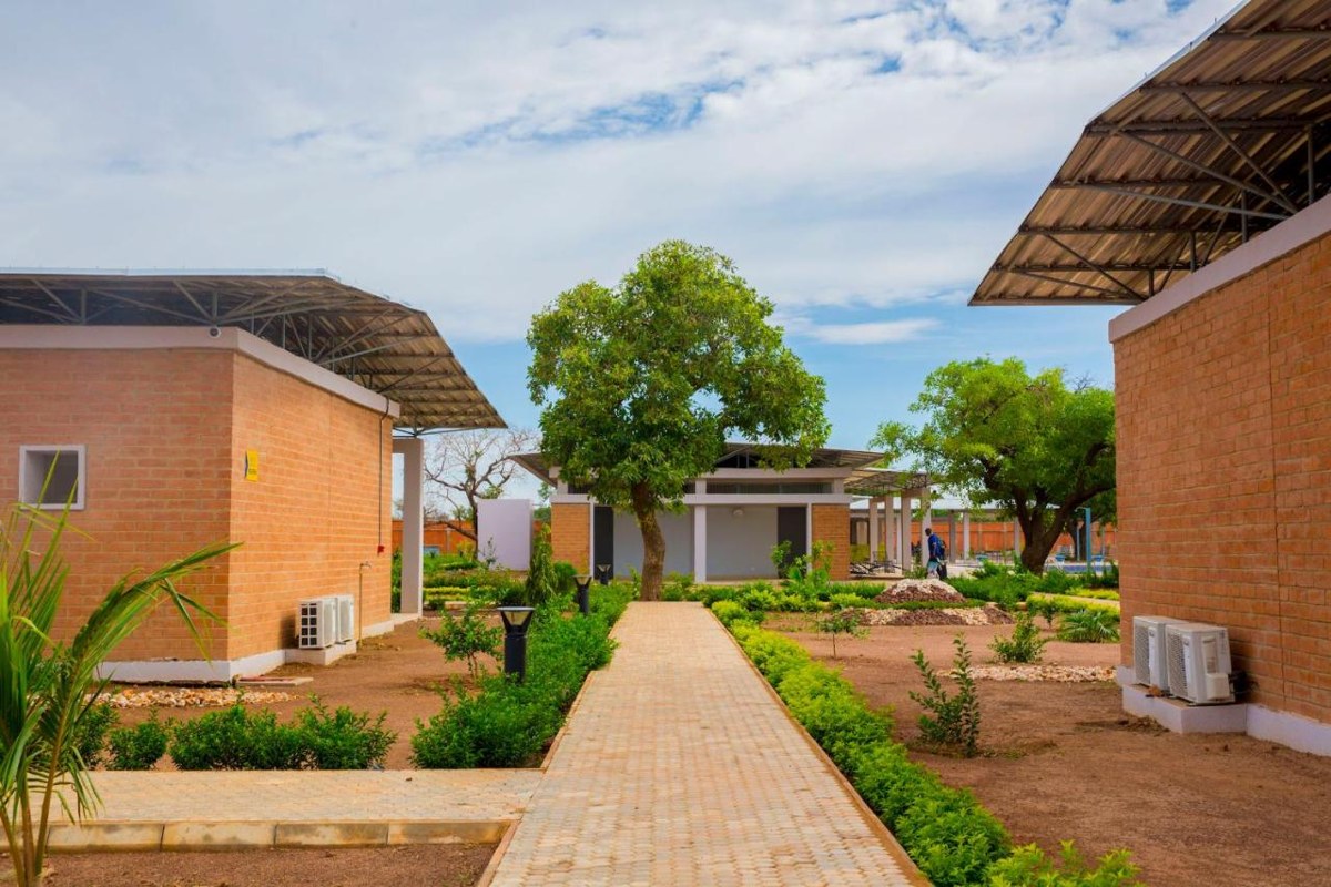 DUNIA HOTEL LOUMBILA photo 1