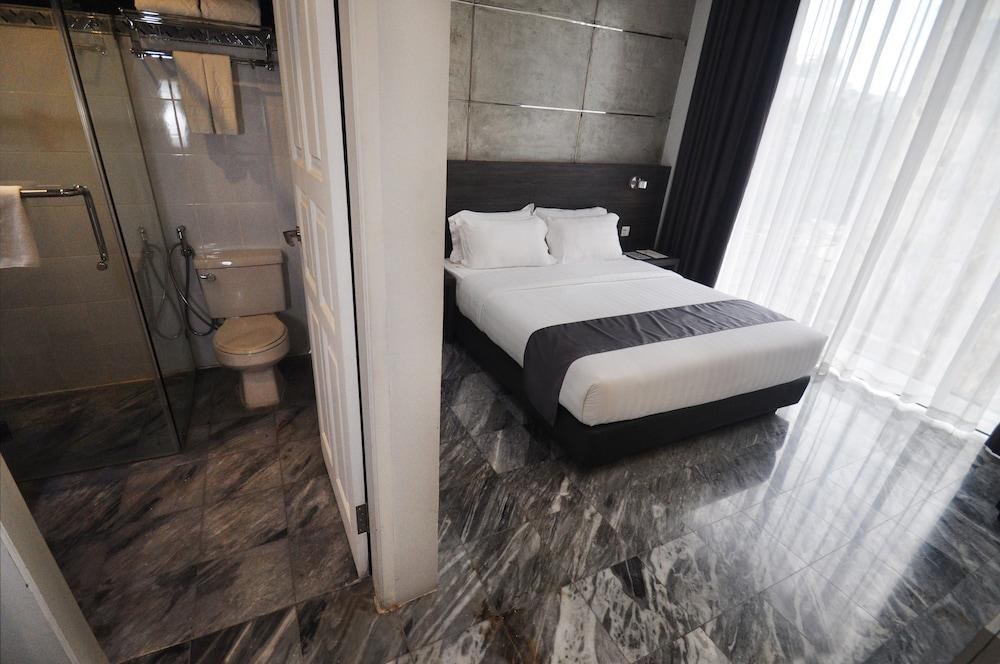 Dreamtel Jakarta Hotel photo 3