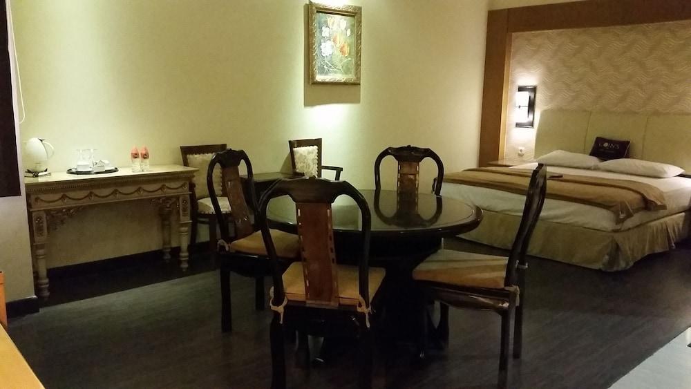 Coins Hotel Jakarta photo 1