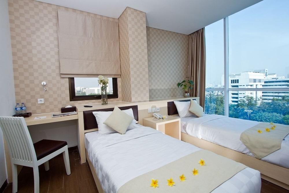 Hotel 88 Grogol photo 2