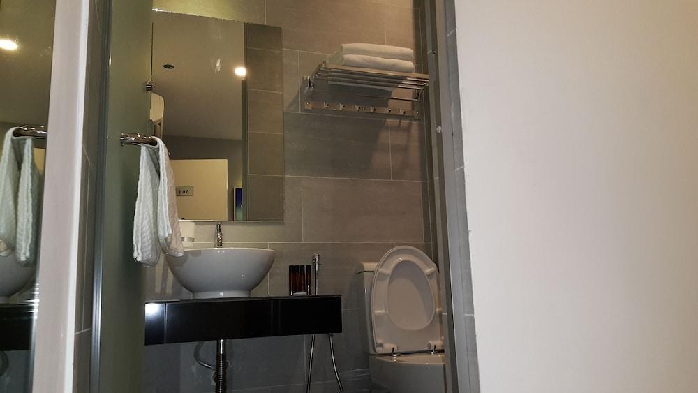 M Design Hotel at Shamelin Perkasa photo 3