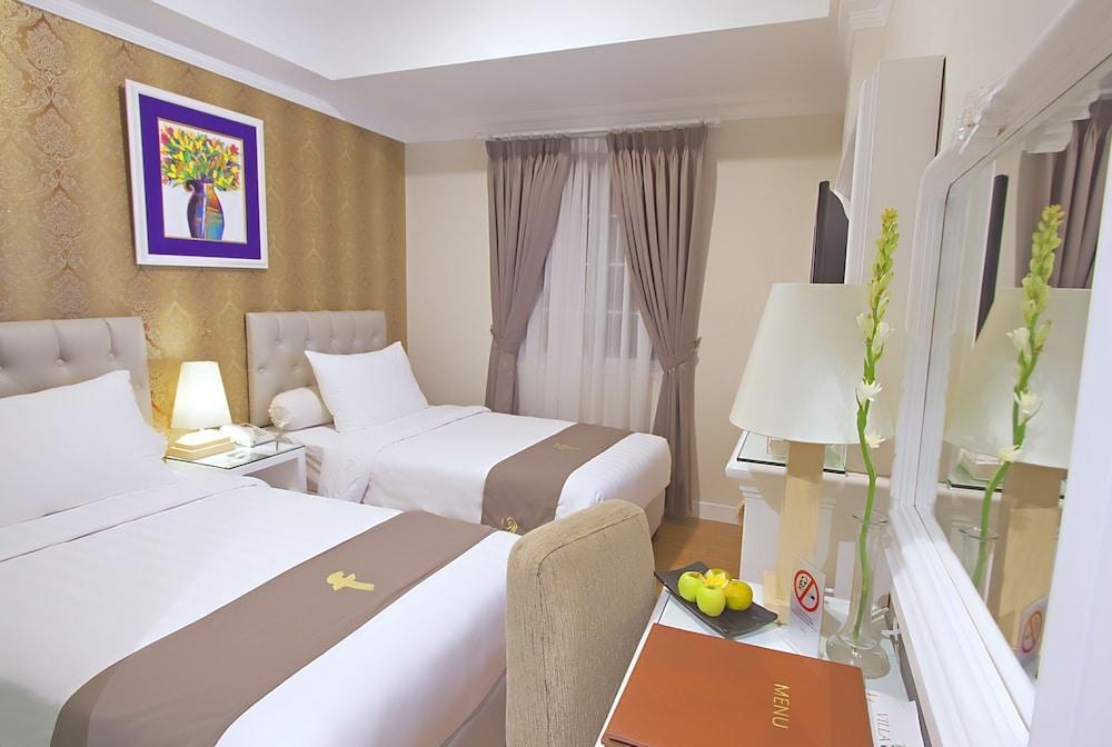 F Hotel Jakarta photo 2
