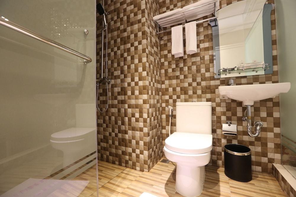 F Hotel Jakarta photo 3