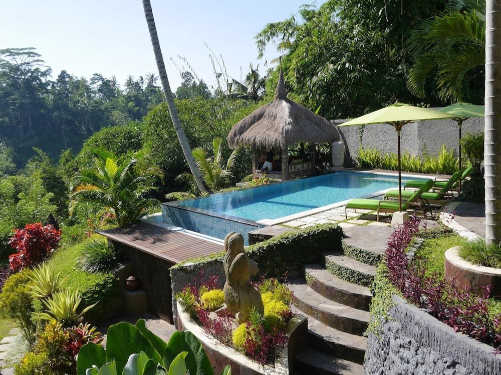 Kupu Kupu Private Villa