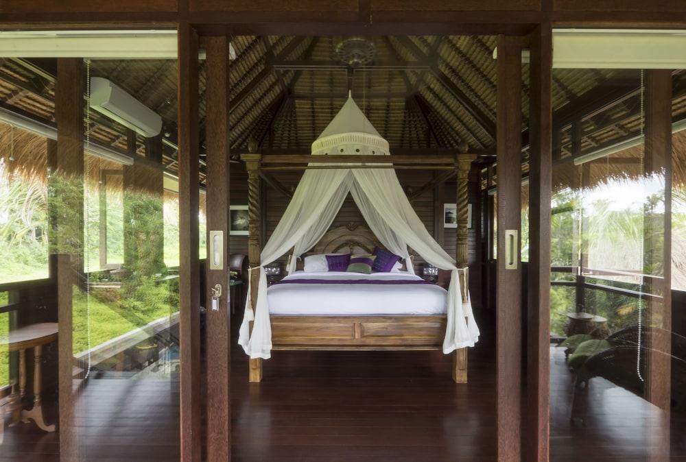 Kupu Kupu Private Villa photo 2