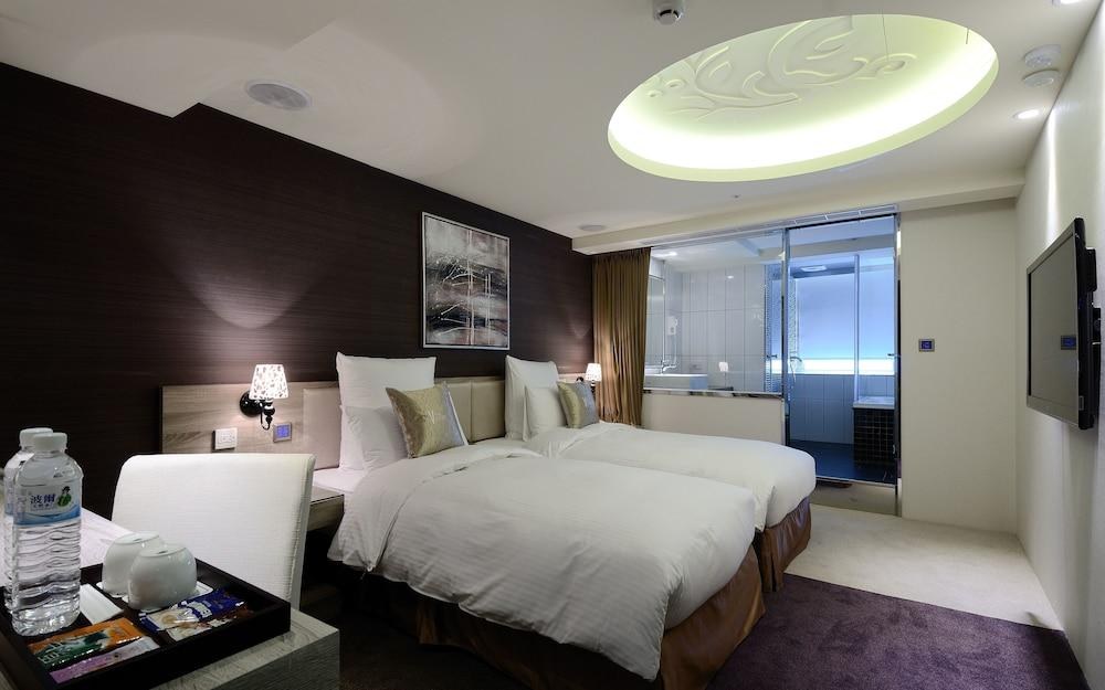 V One Hotel photo 1