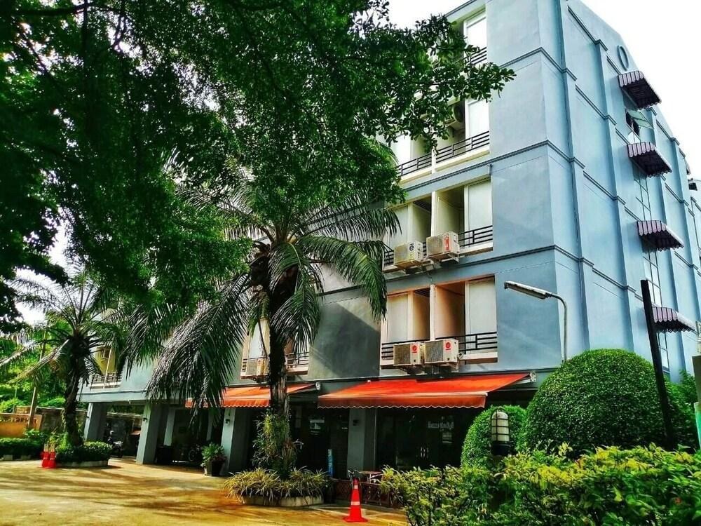 Beerapan Hotel photo 3
