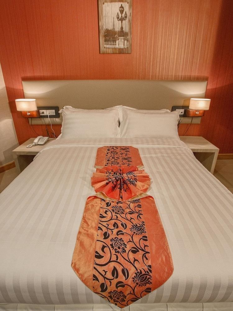 Retro 39 Hotel photo 1