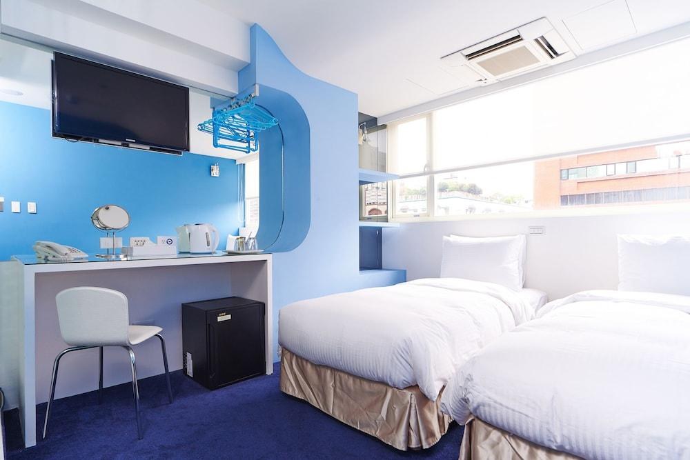 Forever Inn photo 2