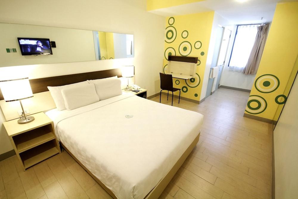 Go Hotels Otis-Manila ¿ Multi-Use Hotel photo 2