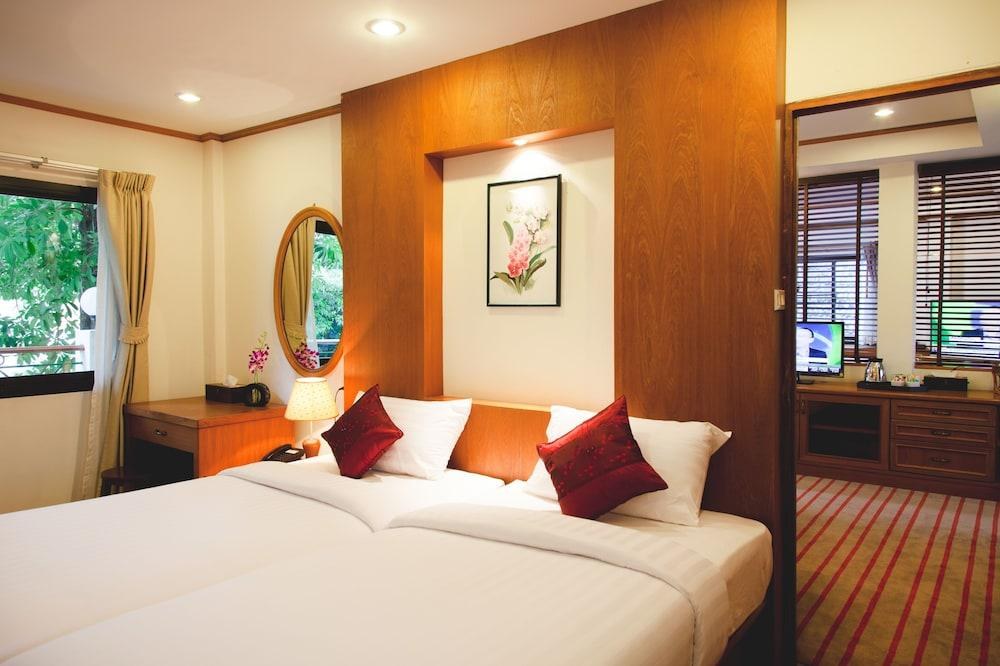 Charlie House Pinklao photo 2